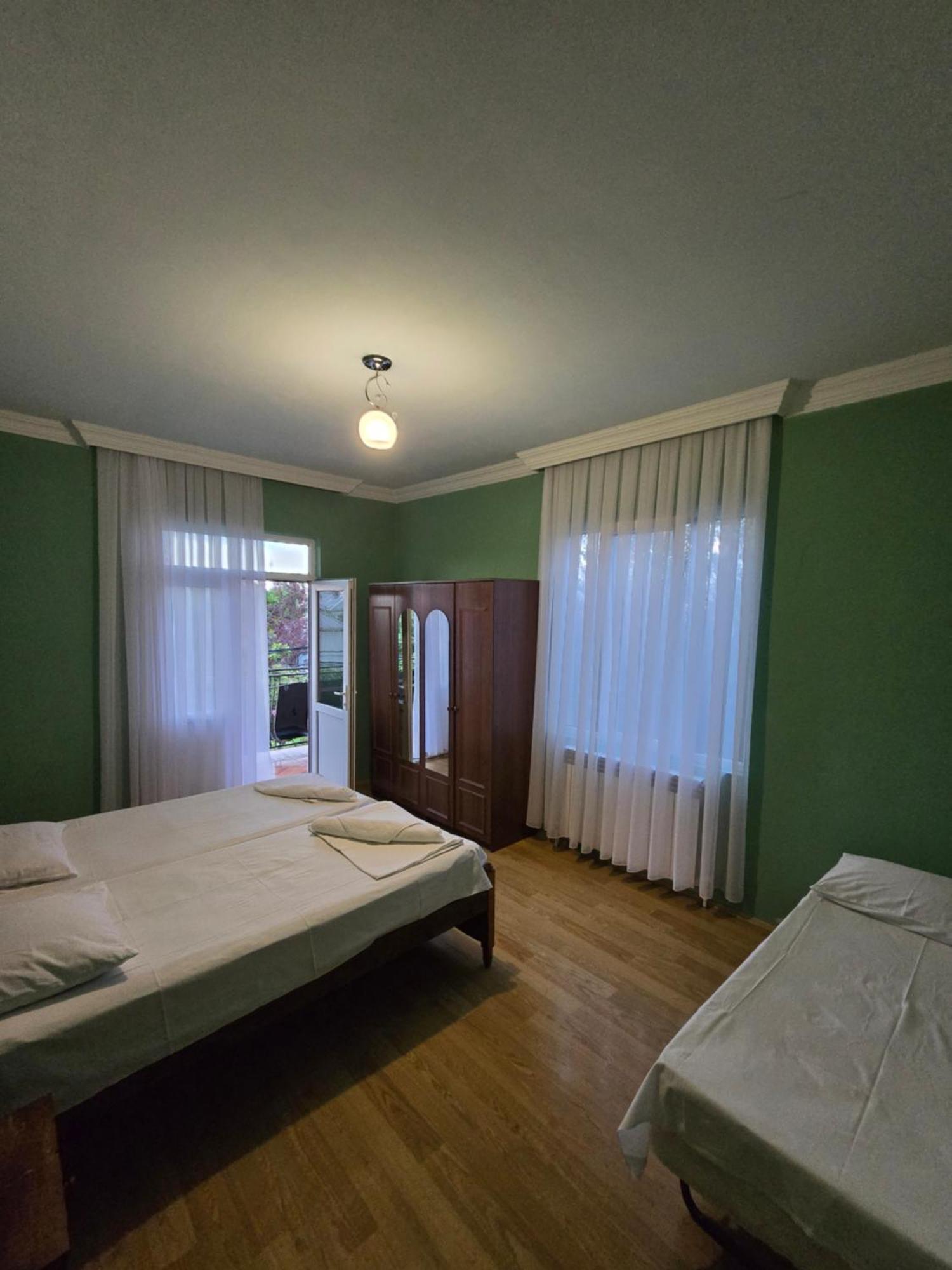 Mziuri Cozy Guesthouse Kobuleti Kültér fotó