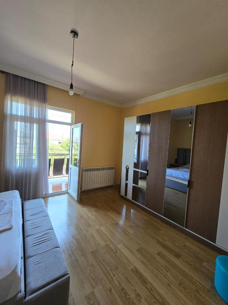 Mziuri Cozy Guesthouse Kobuleti Kültér fotó